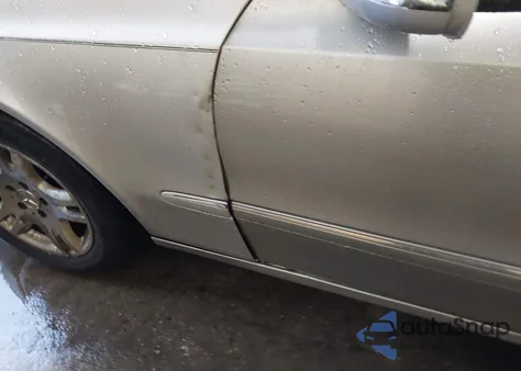 2006 Mercedes-Benz E 350 4Matic z USA, uszkodzony, nr VIN WDBUF87J46X186881